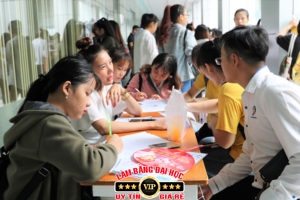 cac nganh kinh te hot nhat tren thi truong tuyen dung