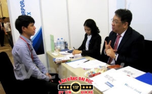 khó đi xin việc khi không có bằng cấp