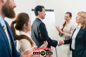 làm phiên dịch viên có cần bằng cấp gì không
