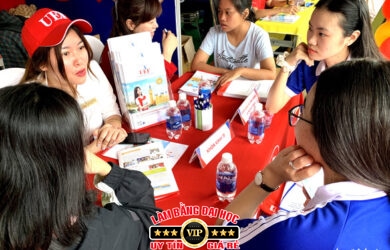 gan 100 truong dh cd tham du ngay hoi tu van tuyen sinh tai tp hcm